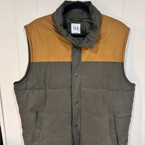 GAP Men's Olive and Mustard Puffer Vest